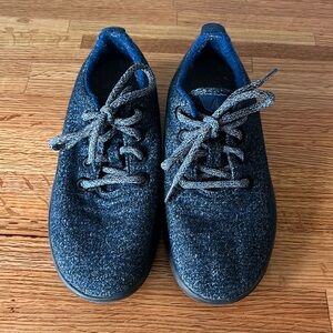 Cute navy blue “The Wool Runner” shoes!